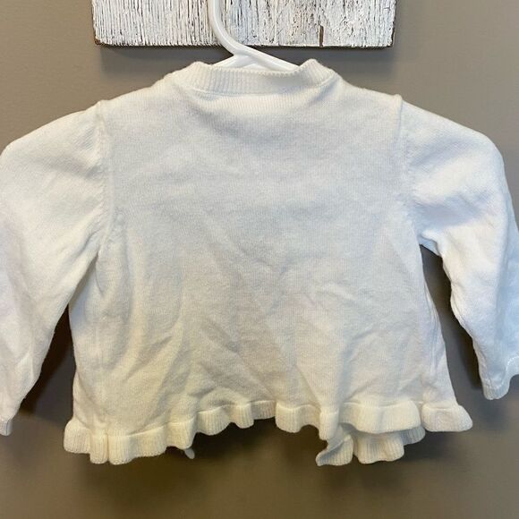 Bundle Carter’s 6 Month Cardigans - Picture 5 of 6